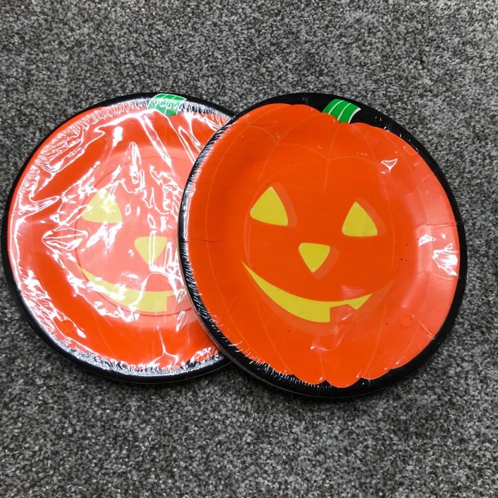 Vintage Halloween Deadstock Jack-O’-Lantern Plates